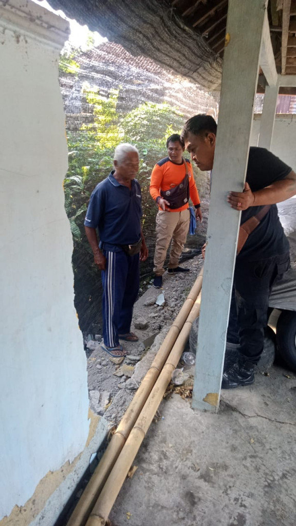 Tembok Roboh di Banjar Langon, Kelurahan Kapal, Kecamatan Mengwi Tanggal 25 Mei 2023